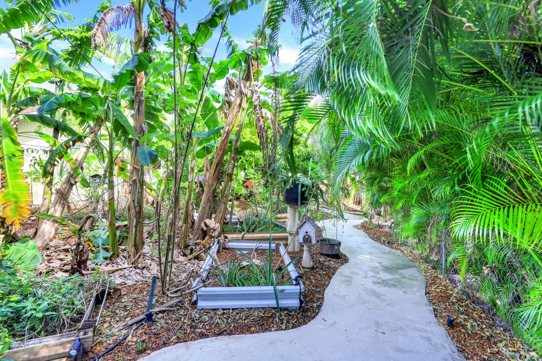 3914 SE 4th Ave, Cape Coral, FL 33904