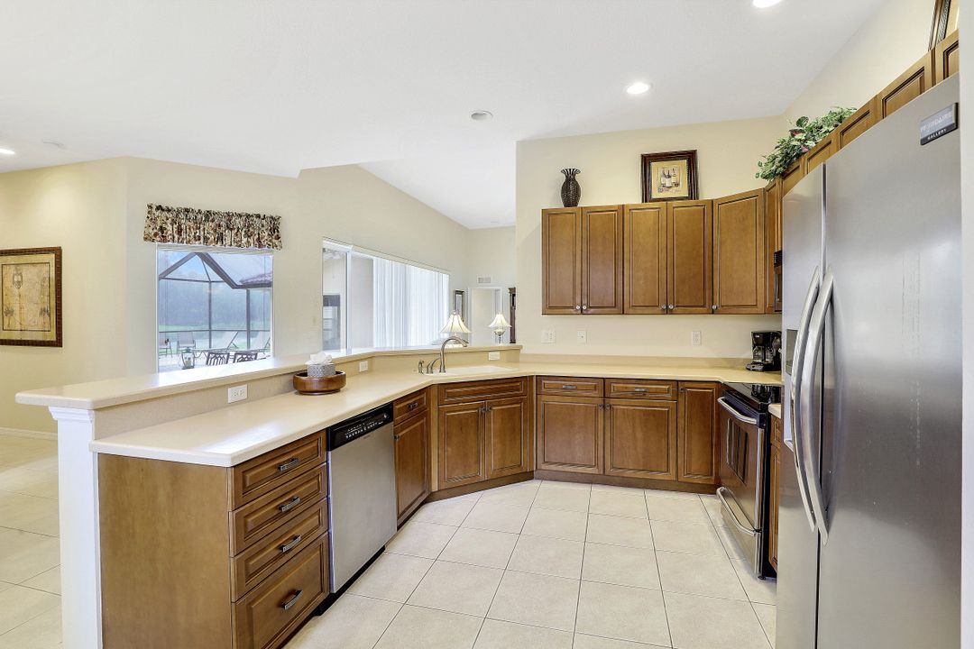 1087 Tivoli Dr, Naples, FL 34104