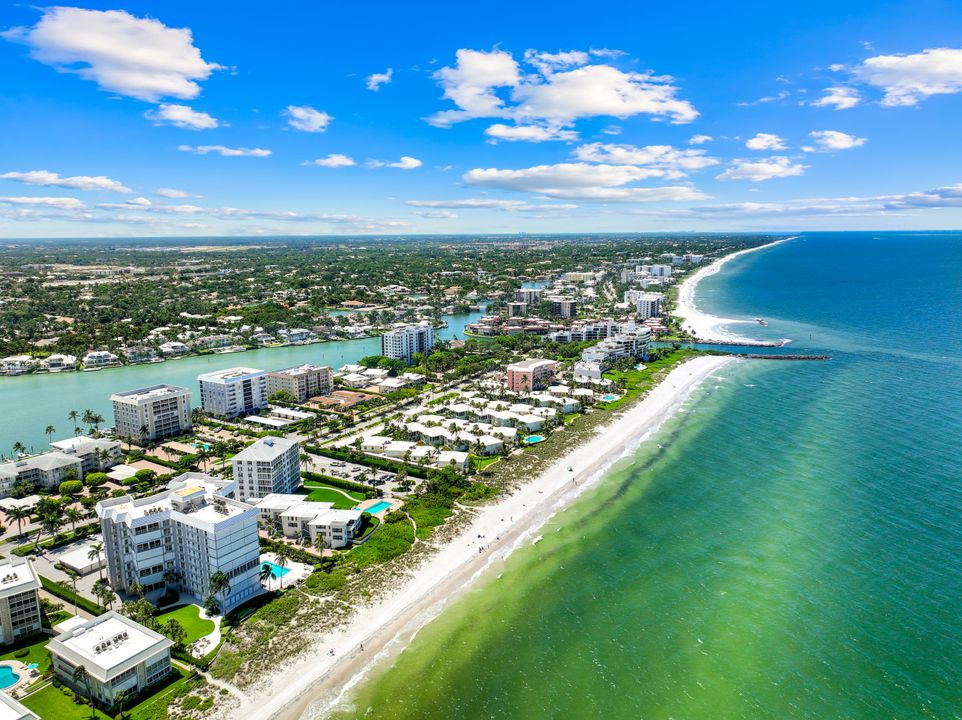 2701 Gulf Shore Blvd N, Villa #3, Naples, FL 34103