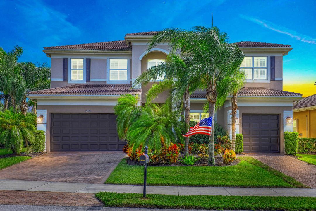 6558 Monterey Point, Naples, FL 34105