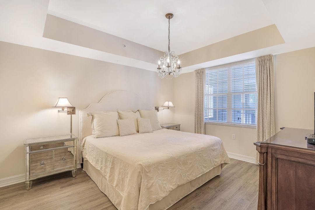 1886 Tarpon Bay Dr S #304, Naples, FL 34119