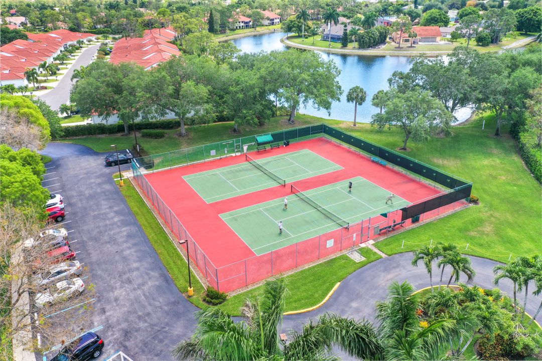 517 Mardel Dr #208, Naples, FL 34104