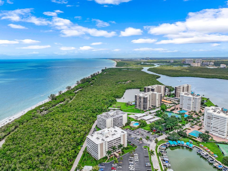 5 Bluebill Ave #606, Naples, FL 34108