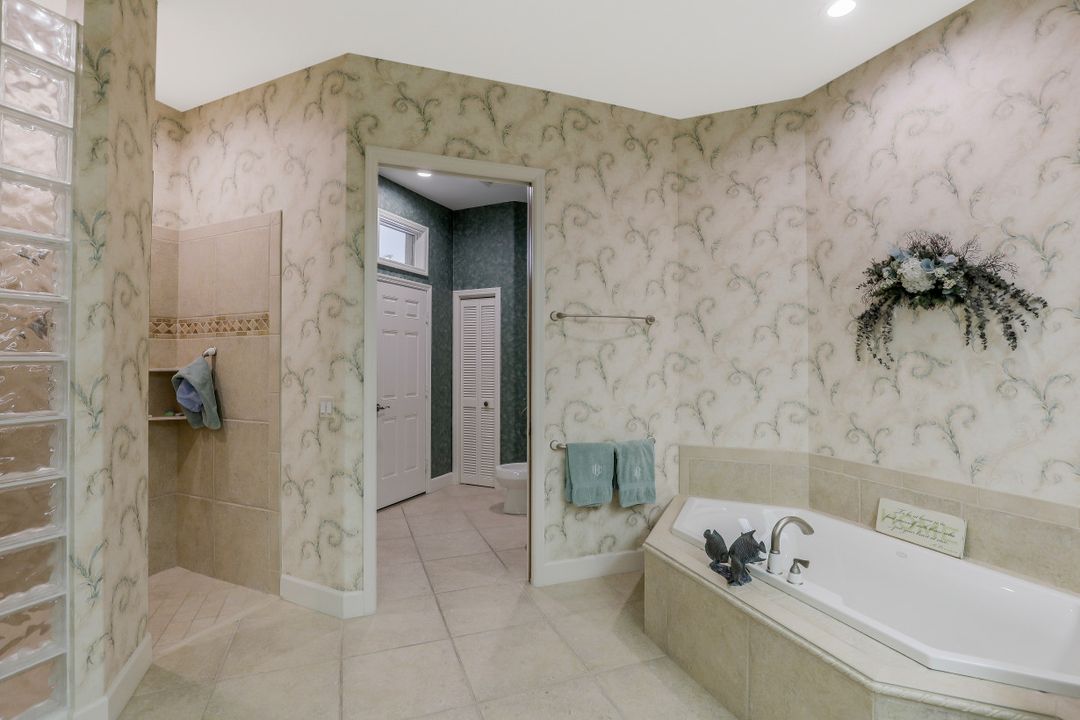 320 Wild Orchid Ln, Marco Island, FL 34145