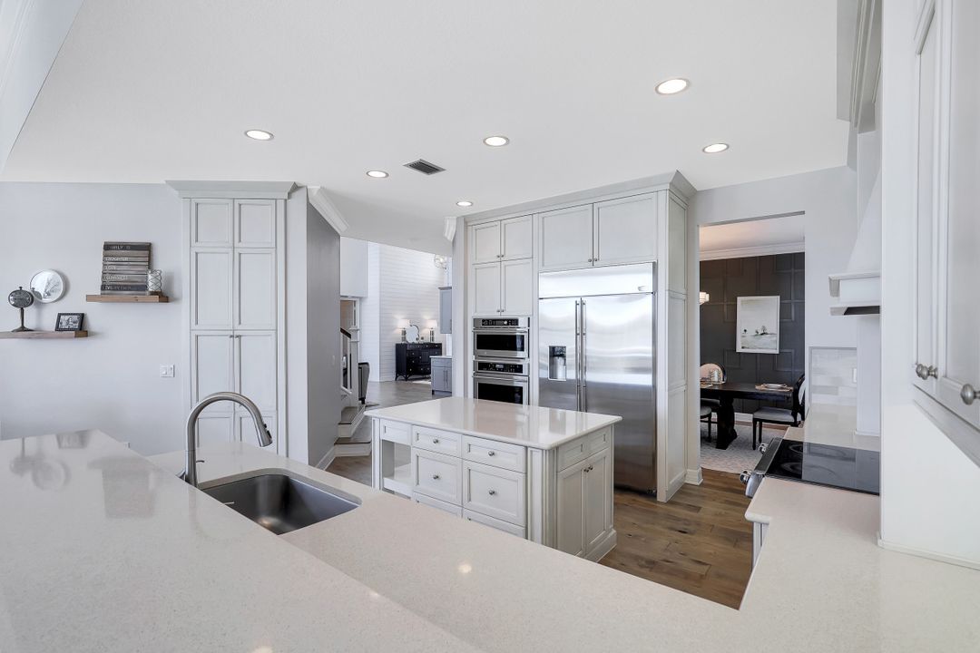 3025 Cinnamon Bay Cir, Naples, FL 34119