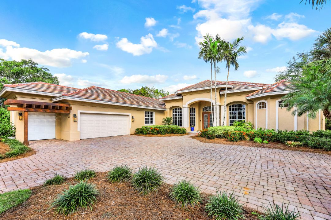 12219 Collier's Reserve Dr, Naples, FL 34110