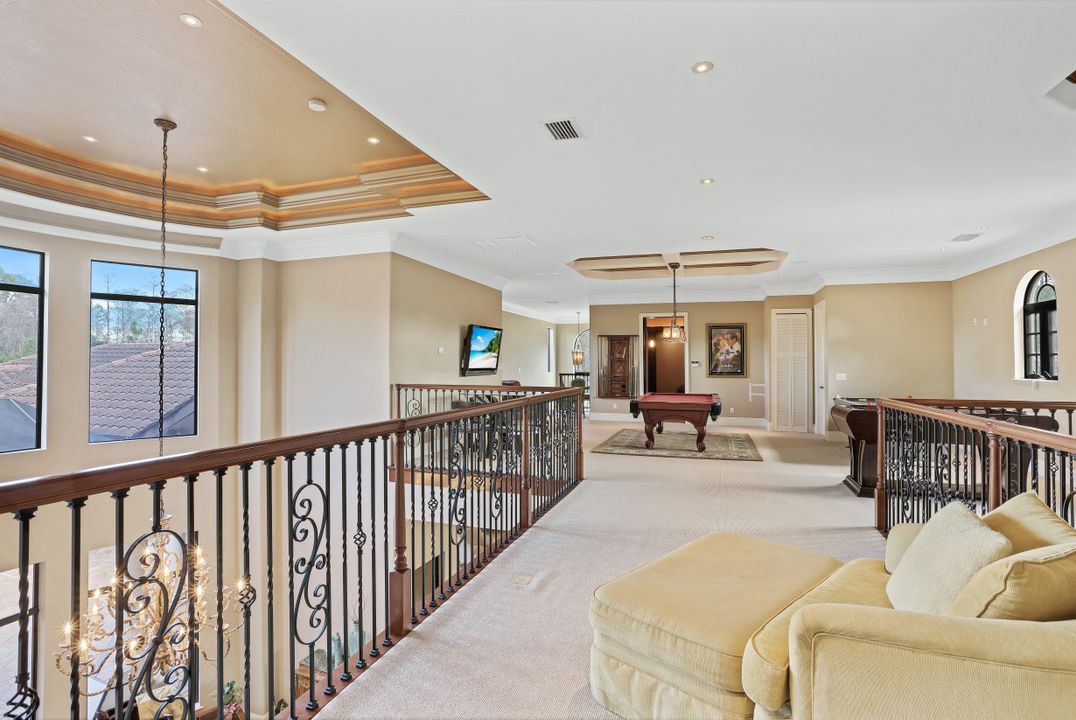 3645 7th Ave NW, Naples, FL 34120