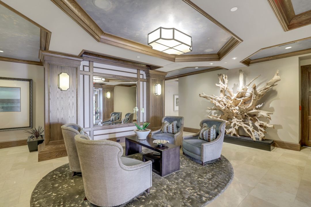 10 Seagate Dr #6S, Naples, FL 34103