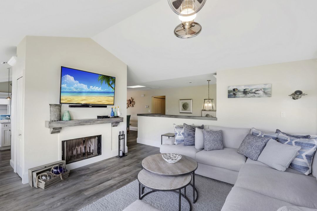 1672 Villa Ct, Marco Island, FL 34145