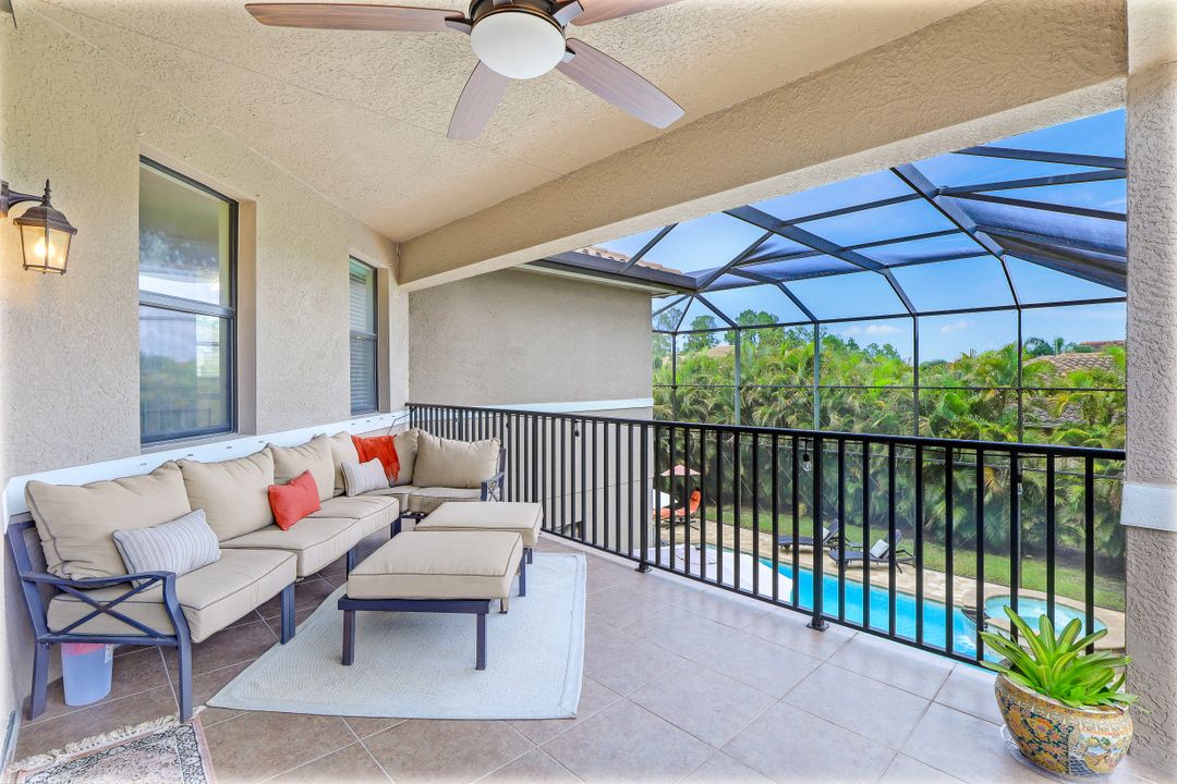 3342 Pacific Dr, Naples, FL 34119