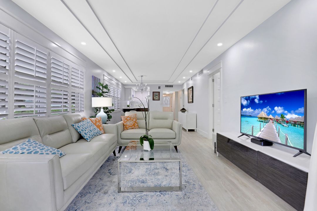 820 Ketch Dr #1, Naples, FL 34103