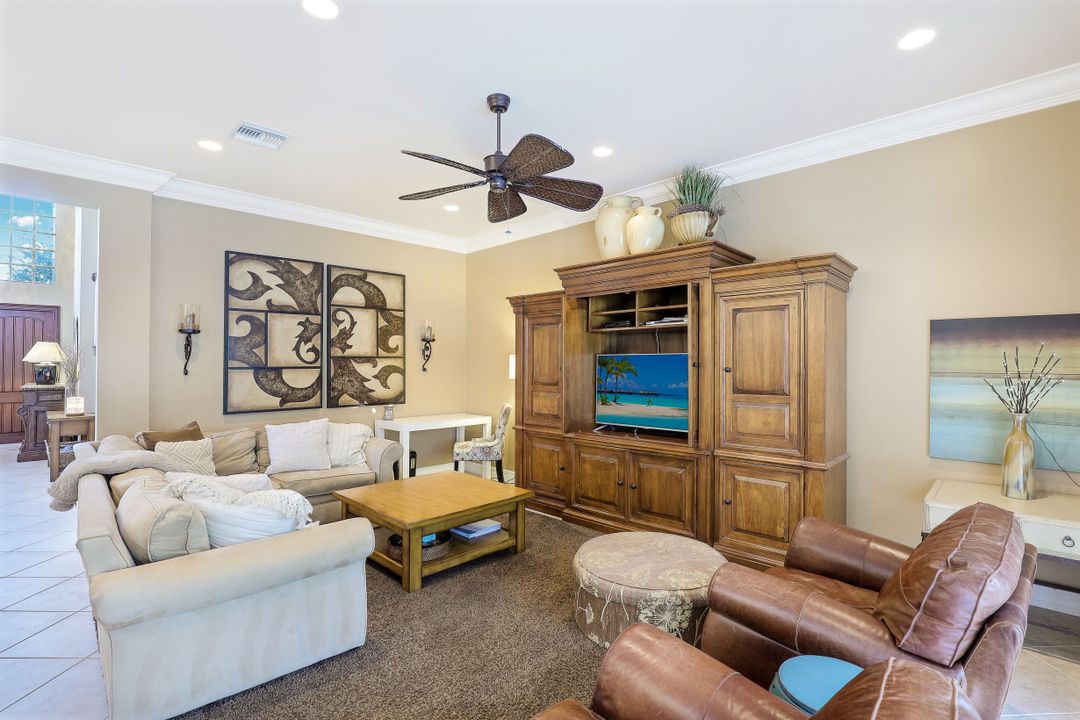 1857 Senegal Date Dr, Naples, FL 34119