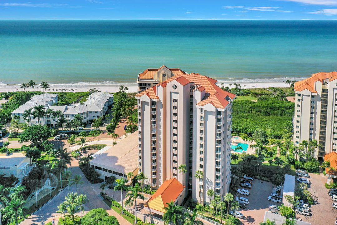 40 Seagate Dr #501, Naples, FL 34103