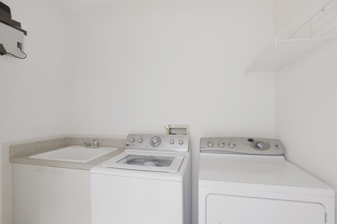 97 Silver Oaks Cir #2203, Naples, FL 34119