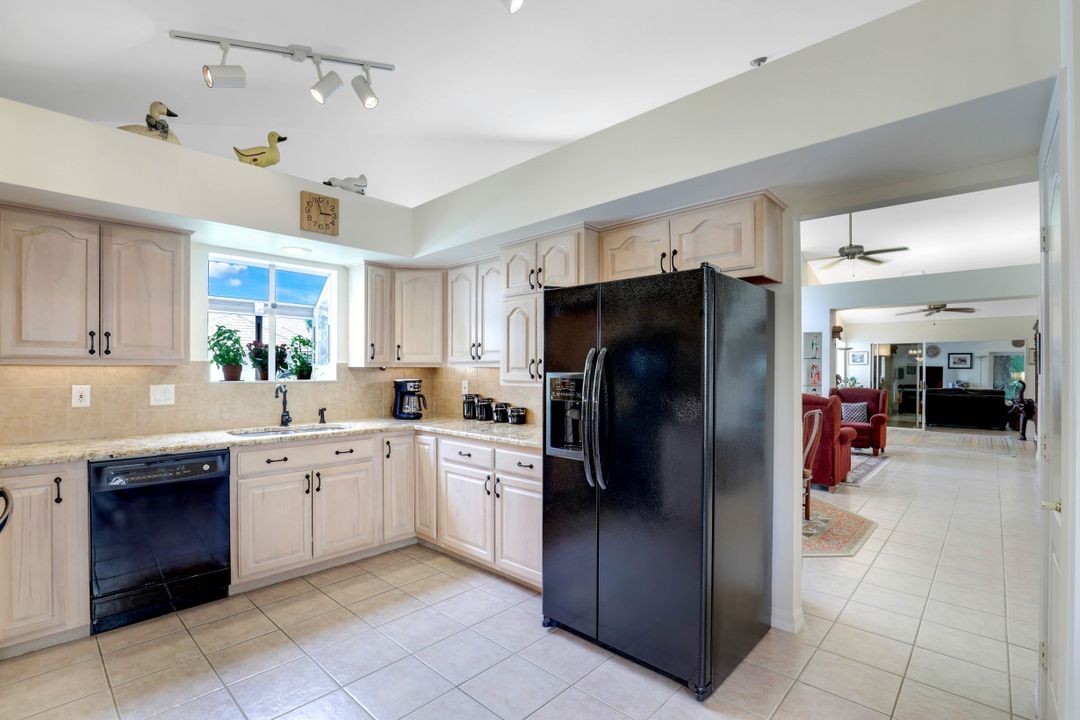 15185 Majorca Bay Dr #1, Naples, FL 34110