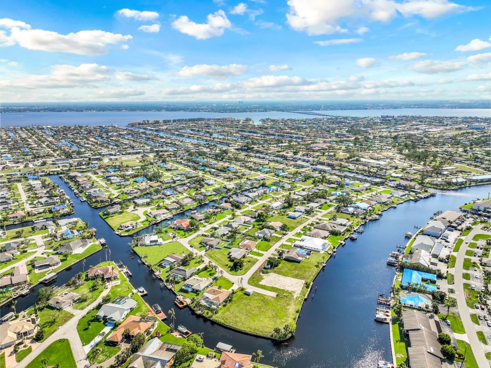 1125 SE 38th St, Cape Coral, FL 33904