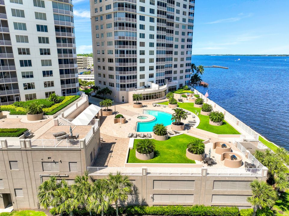 2104 W First St #301, Fort Myers, FL 33901