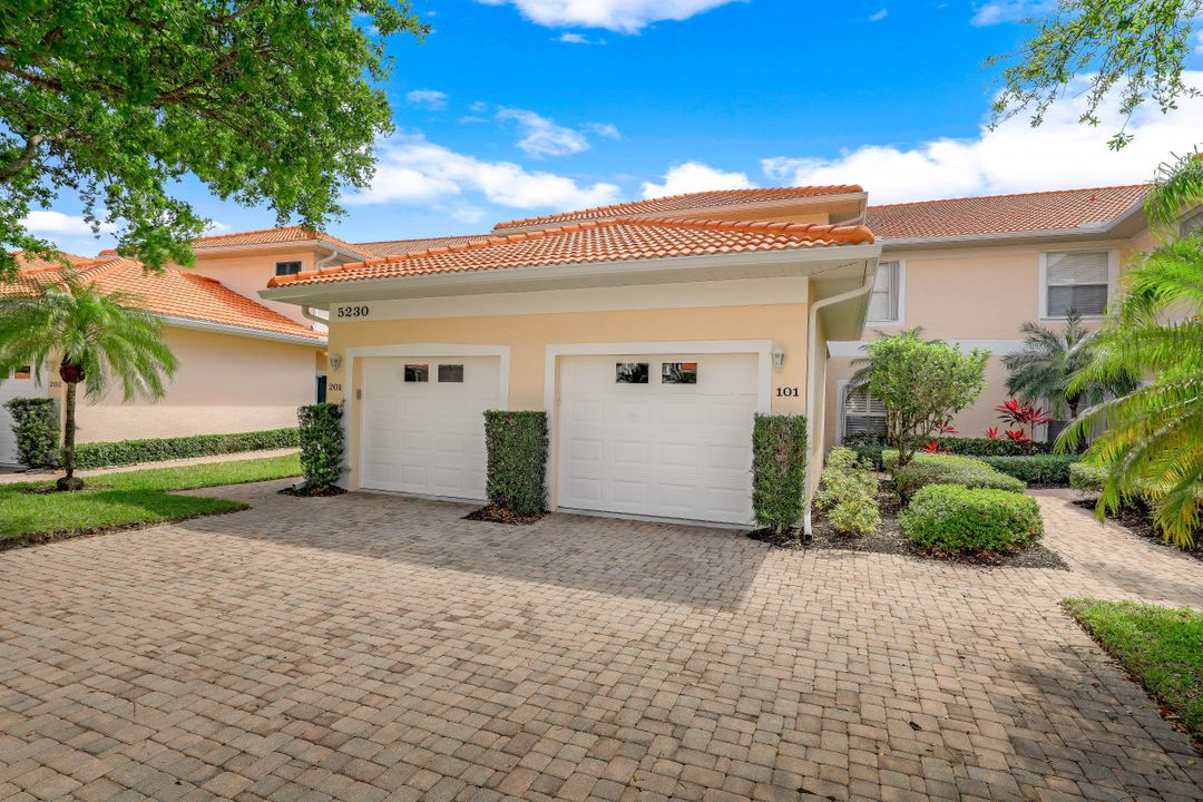 5230 Birmingham Dr #101, Naples, FL 34110