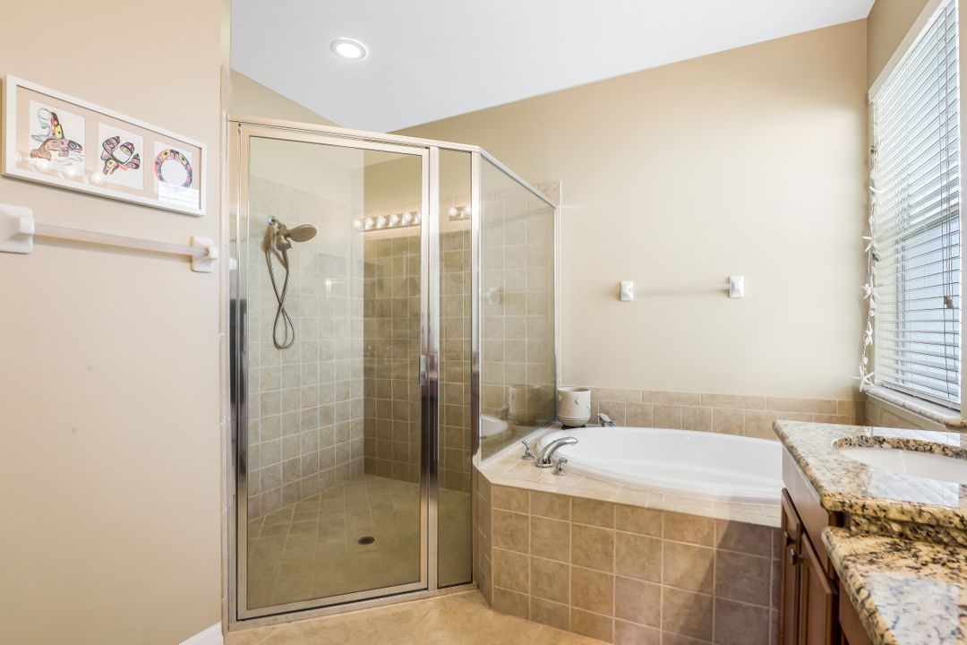 8609 Sumner Ave, Fort Myers, FL 33908