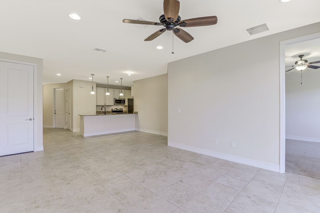 7754 Bristol Cir, Naples, FL 34120