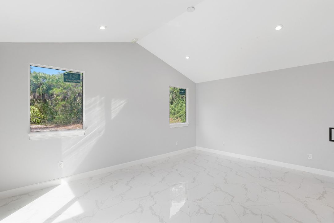 241 12th St SE, Naples, FL 34117