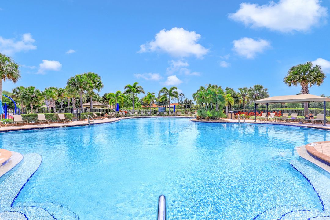 10157 Silver Maple Ct, Fort Myers, FL 33913