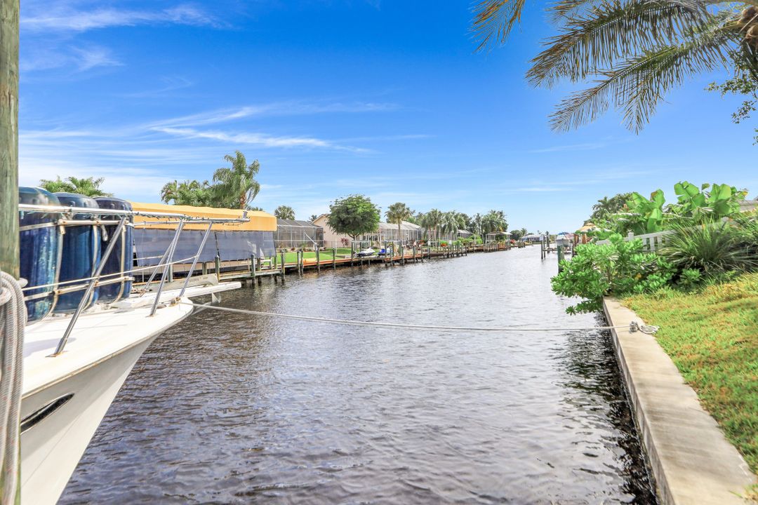 2625 SE 18th Ct, Cape Coral, FL 33904