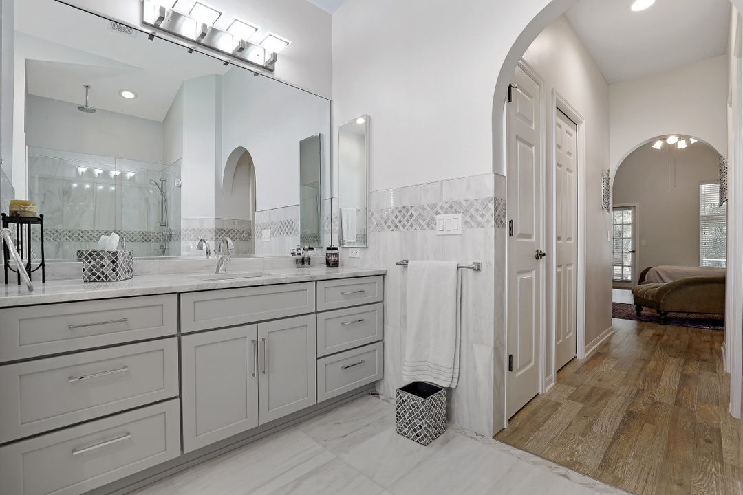 12783 Hunters Ridge Dr, Bonita Springs, FL 34135