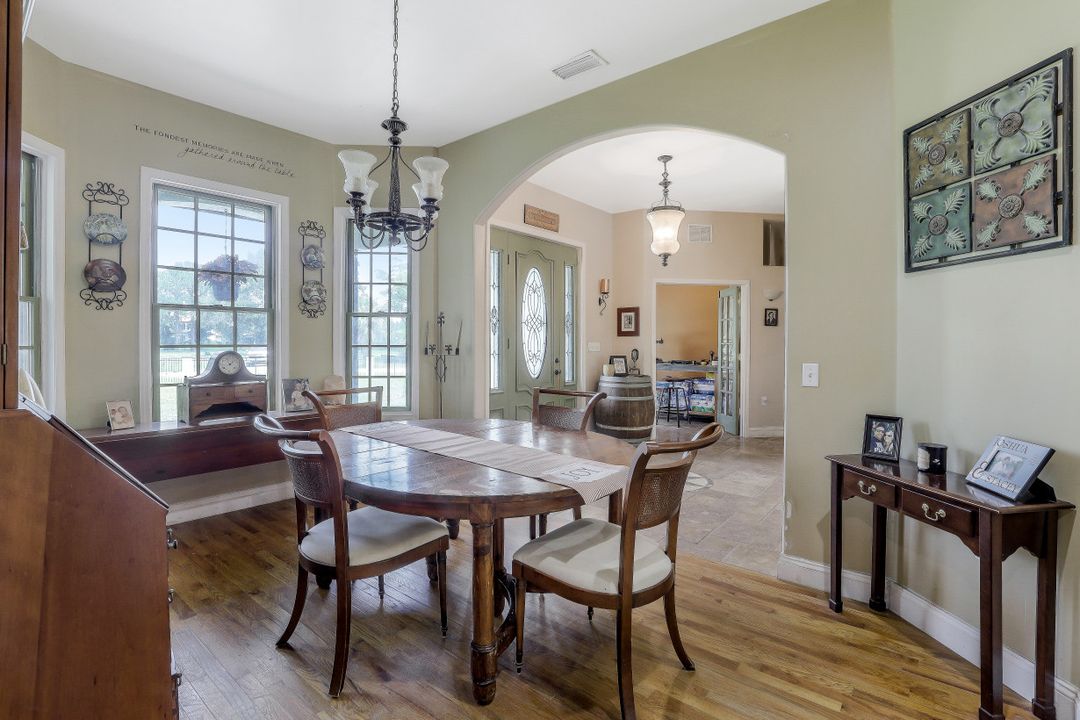 3074 Woodstock Ave, Naples, FL 34120