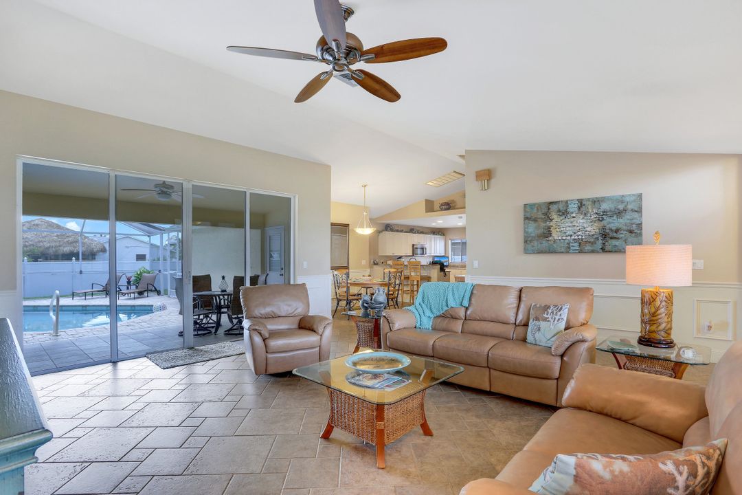 4137 SW 10th Ave, Cape Coral, FL 33914