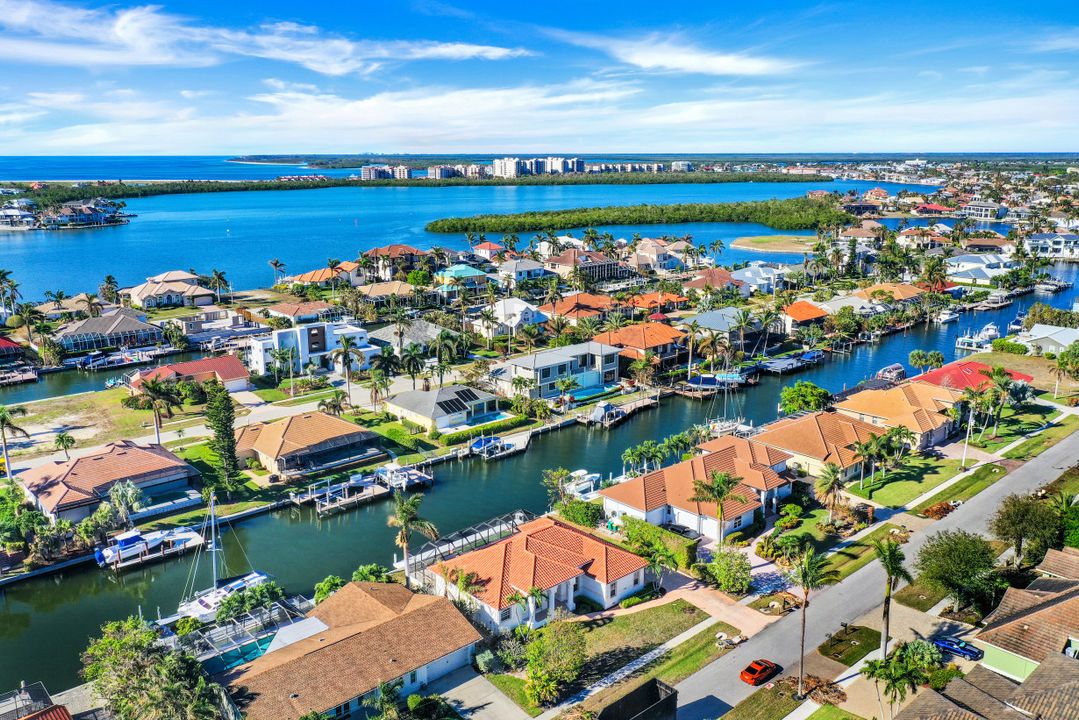 718 Nautilus Ct, Marco Island, FL 34145