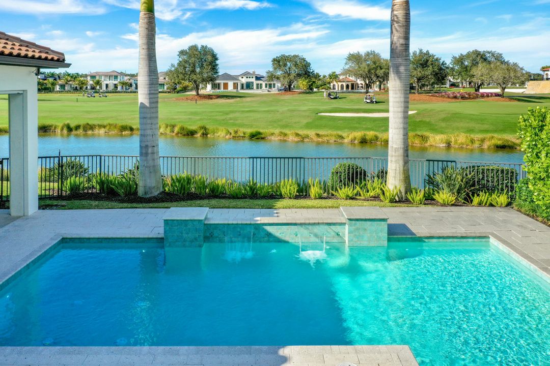 16439 Seneca Way, Naples, FL 34110