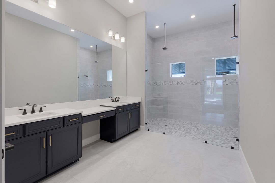 11430 Canal Grande Dr, Fort Myers, FL 33913