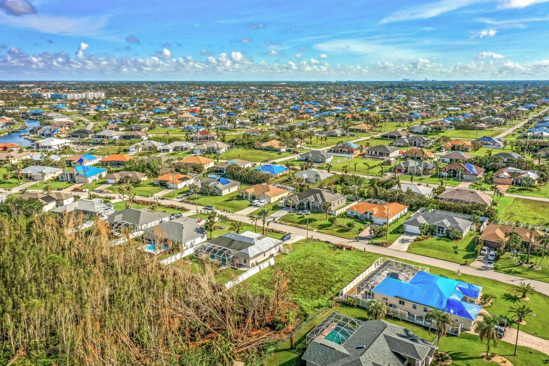 2858 SW 25th Pl, Cape Coral, FL 33914