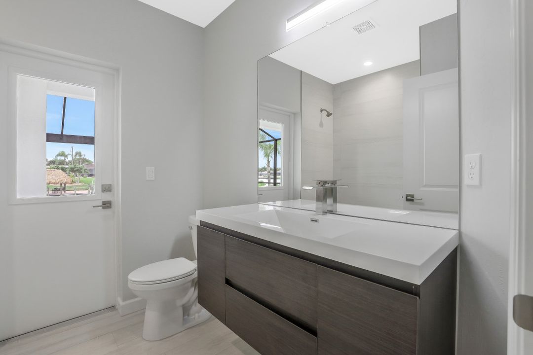 1113 SE 32nd Terrace, Cape Coral, FL 33904