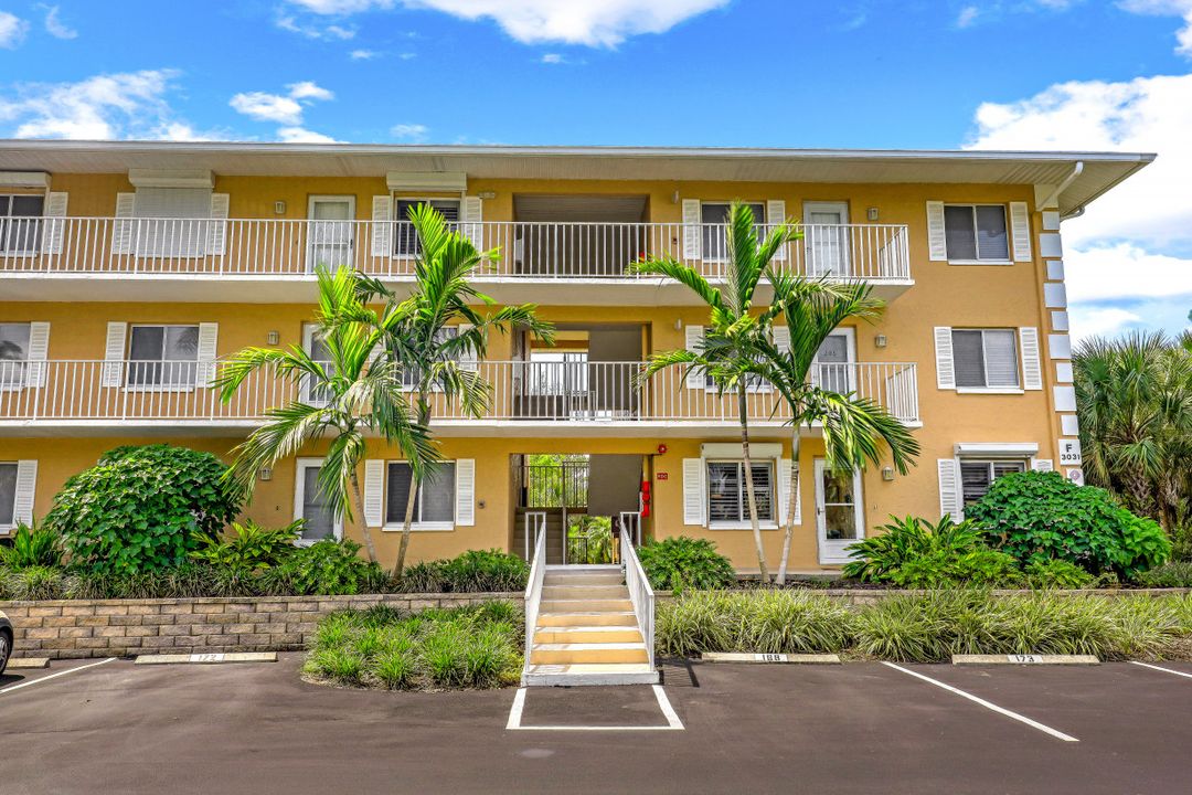 3031 Sandpiper Bay Cir #F106, Naples, FL 34112