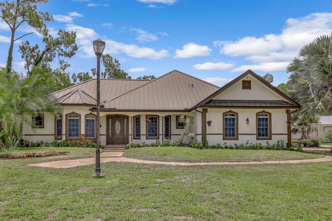 3074 Woodstock Ave, Naples, FL 34120