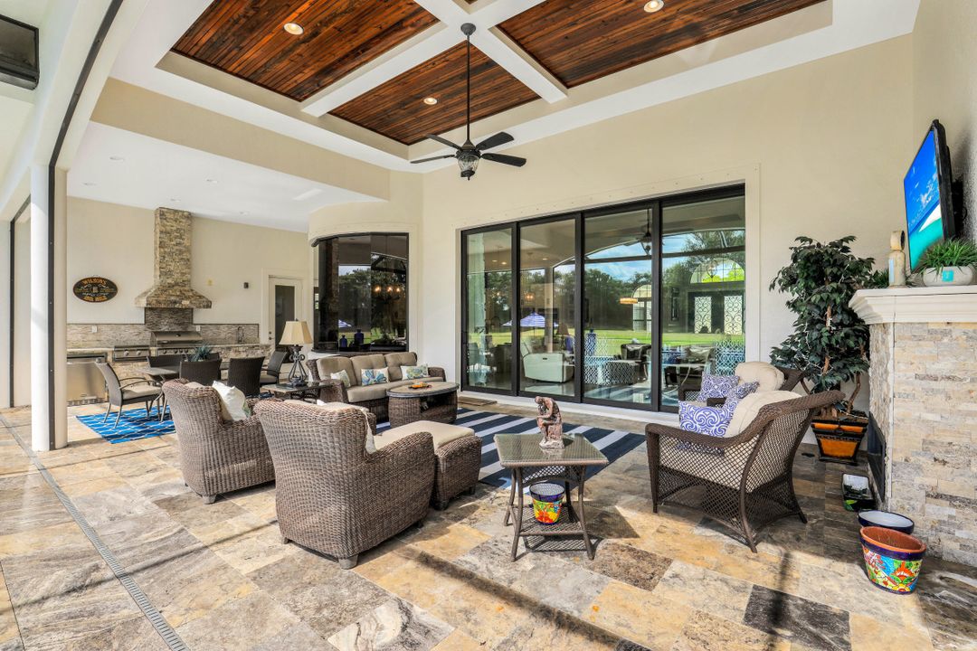 9559 Via Lago Way, Fort Myers, FL 33912