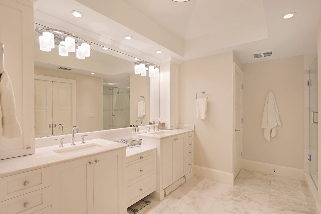 549 Neapolitan Way, Naples, FL 34103