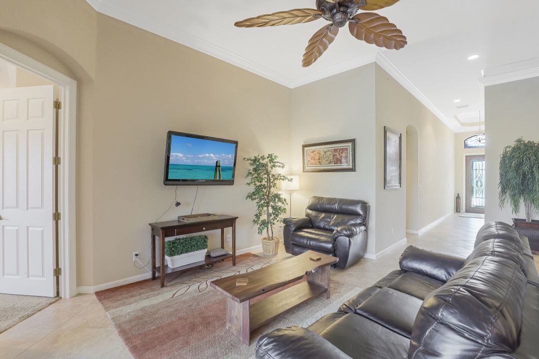 9167 Shale Ct, Naples, FL 34120