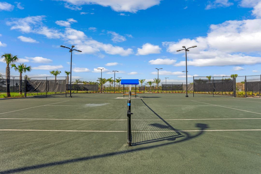 19001 Aqua Shore Dr, Fort Myers, FL 33913