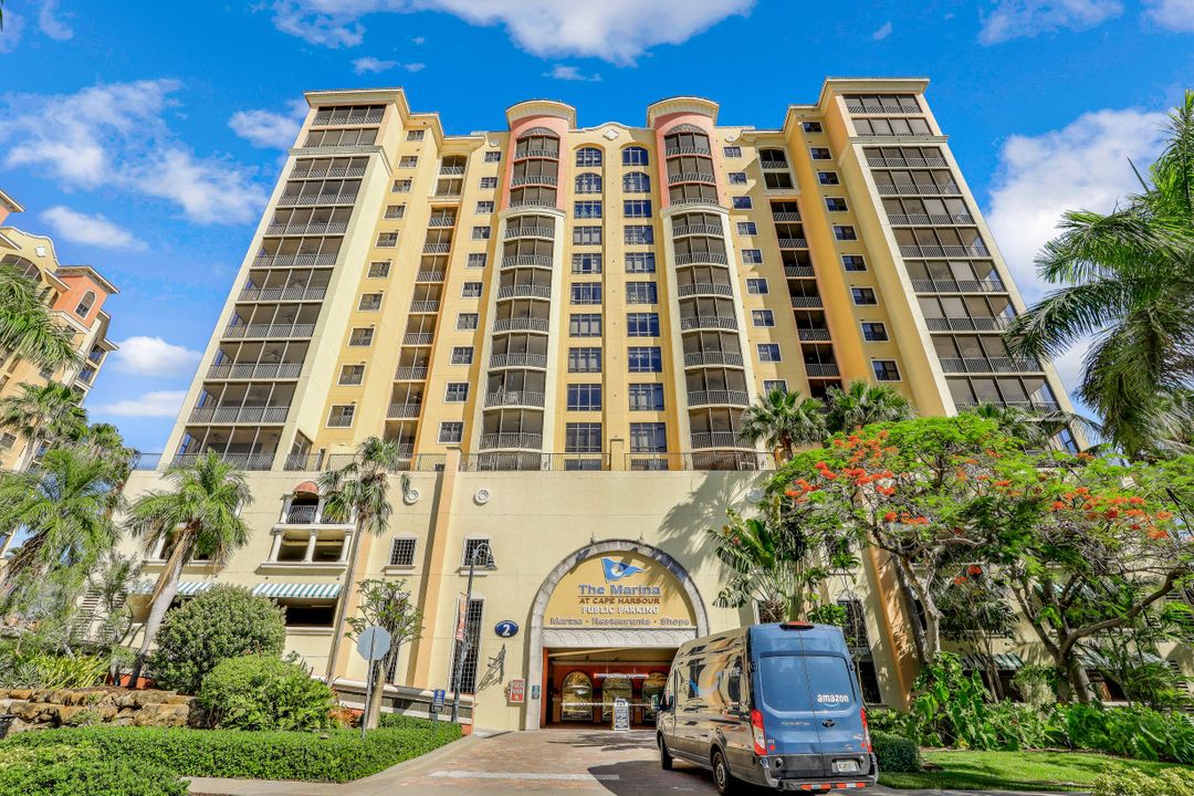 5793 Cape Harbour Dr #916, Cape Coral, FL 33914