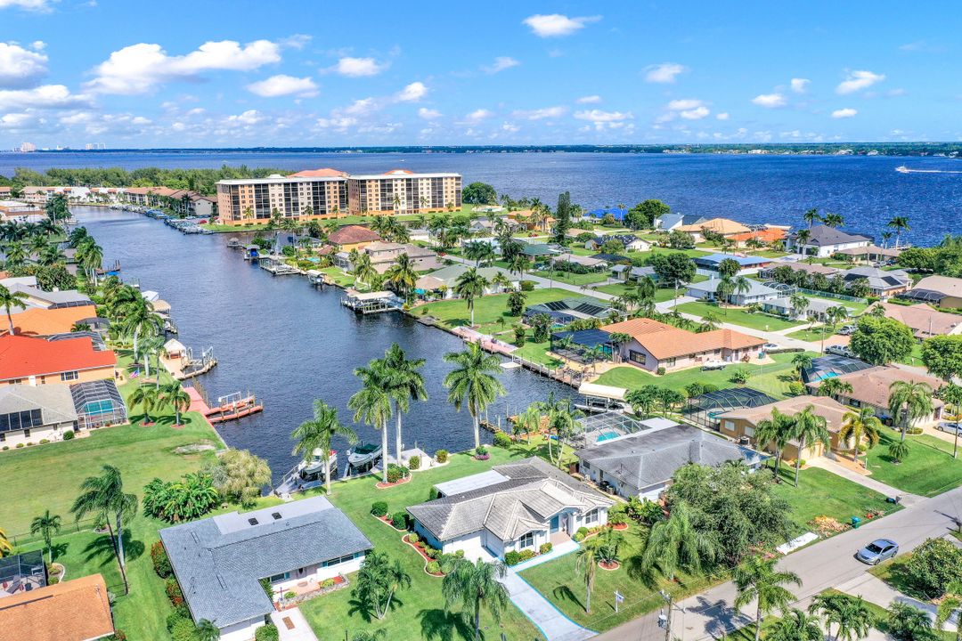 1923 SE 45th St, Cape Coral, FL 33904