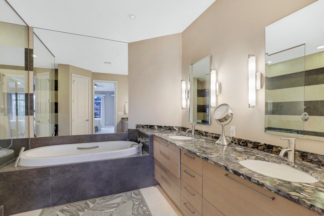 1825 Seville Blvd #821, Naples, FL 34109