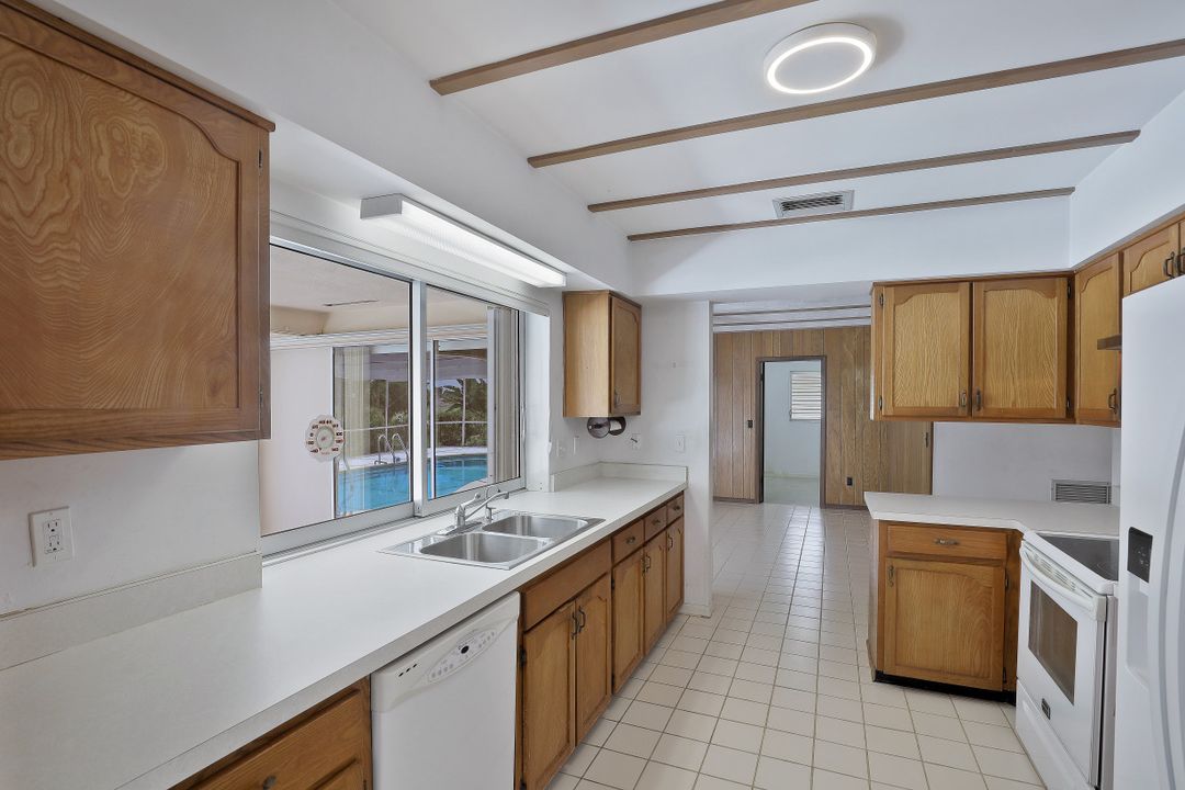 264 Shadowridge Ct, Marco Island, FL 34145