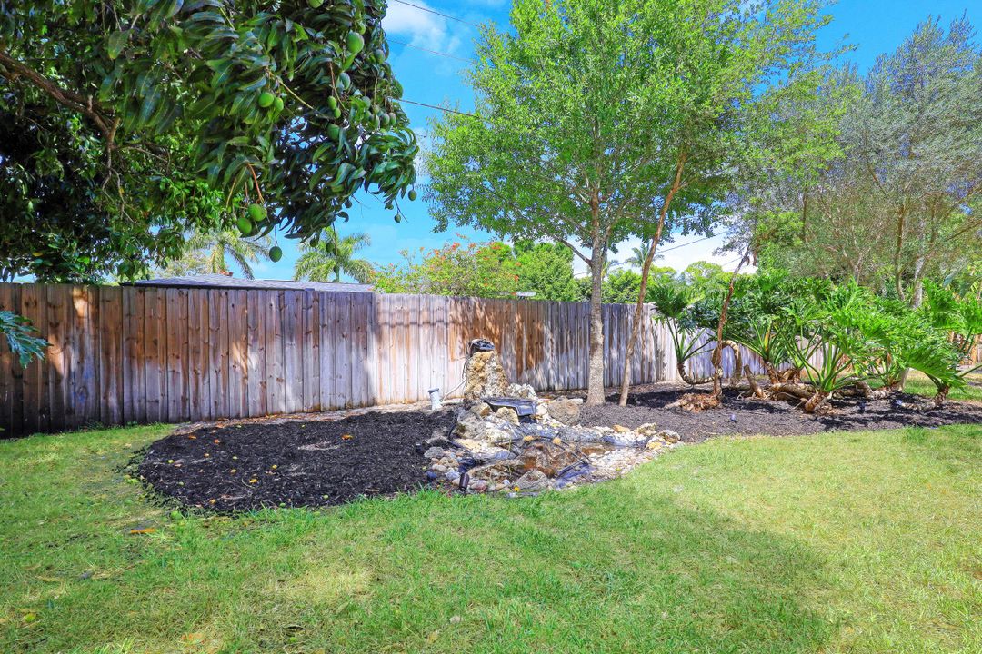 527 Keenan Ave, Fort Myers, FL 33919