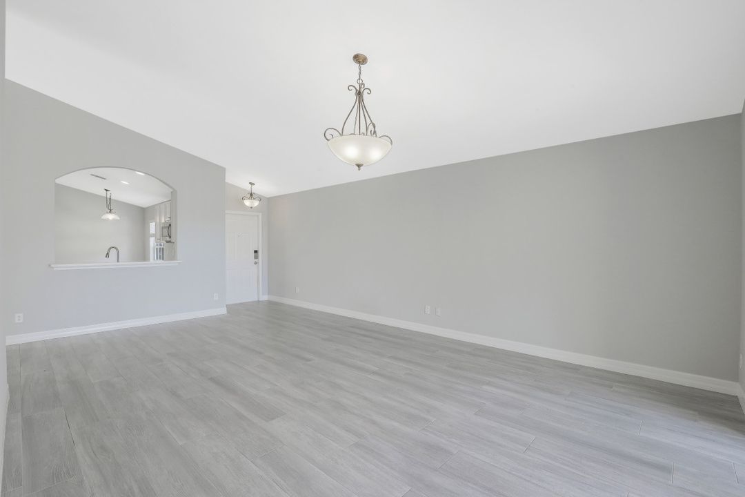 1622 Triangle Palm Terrace, Naples, FL 34119