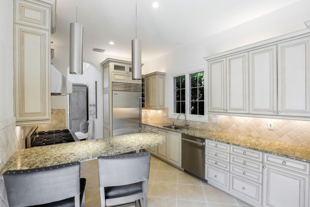 15655 Villoresi Way, Naples, FL 34110