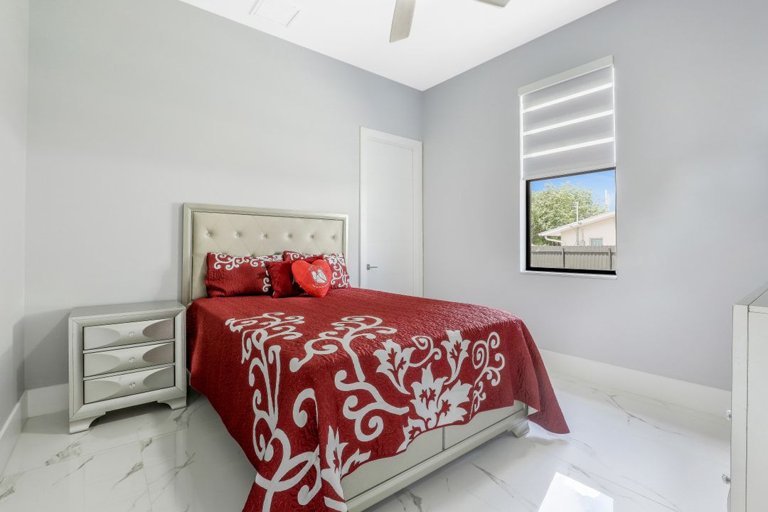 1903 Everest Pkwy, Cape Coral, FL 33904