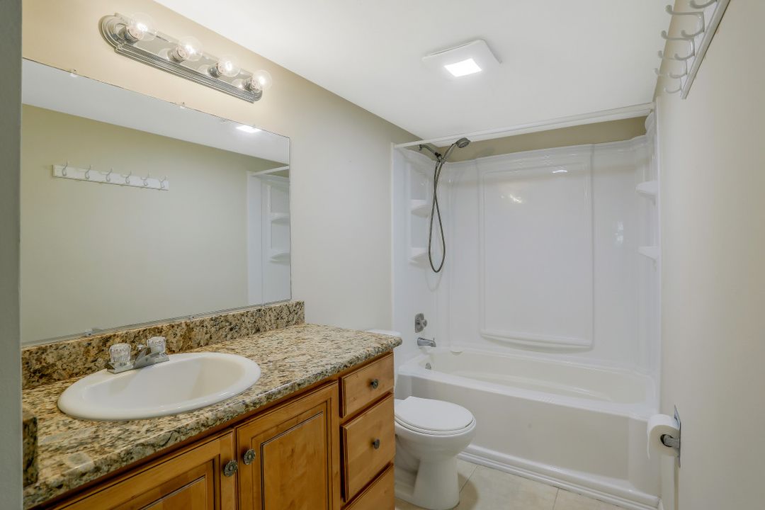 1549 Sandpiper St #92, Naples, FL 34102